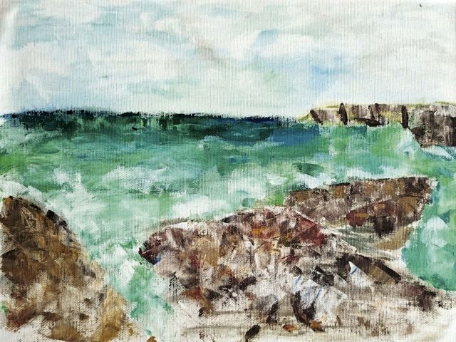Schilderij van een groene zee die op kustrotsen breekt